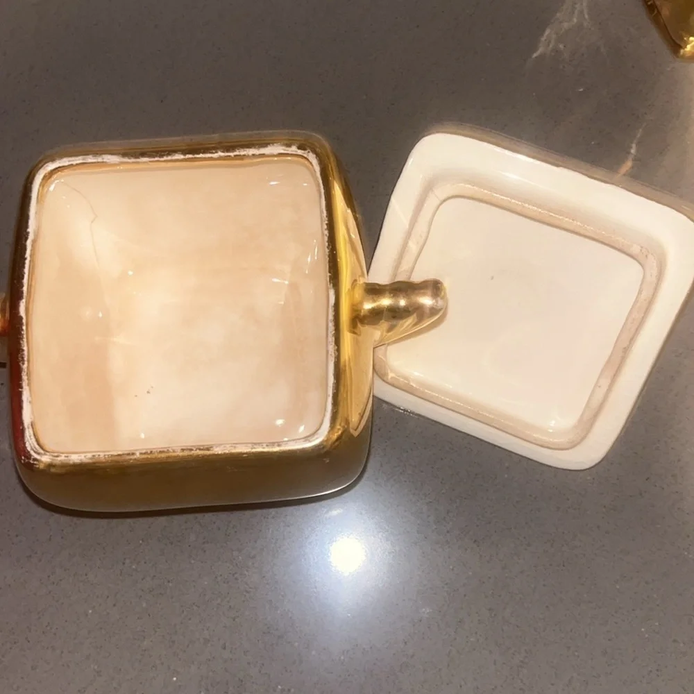 Vintage Brilliant Porcelain 22 Karat Gold Sugar Bowl and Creamer Pitcher Set - Picture 4 of 11